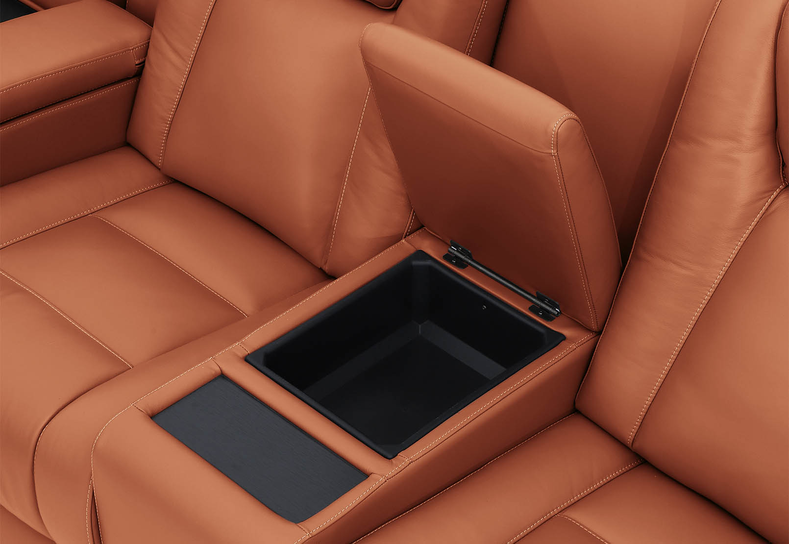 SENTINAL MK2 LEATHER 4 Piece Corner with LHF Console – image 8 of 10