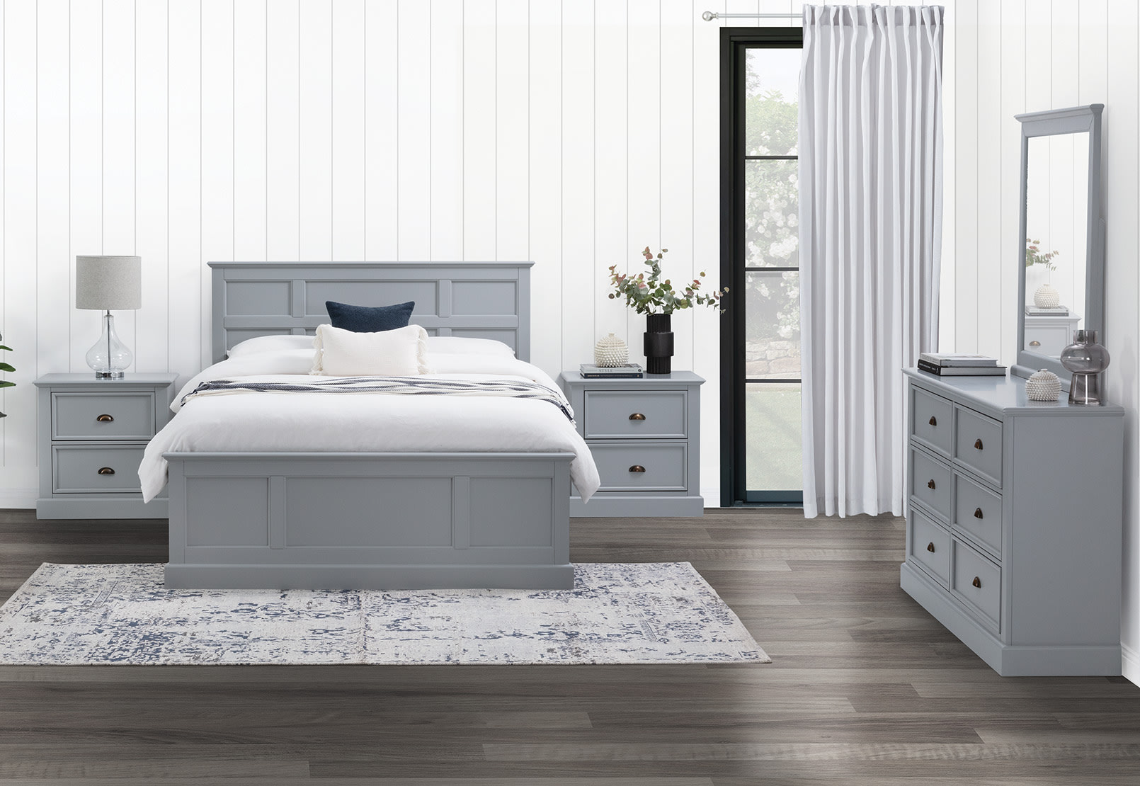 CHRYSTELLE Dresser with Mirror – image 8 of 9