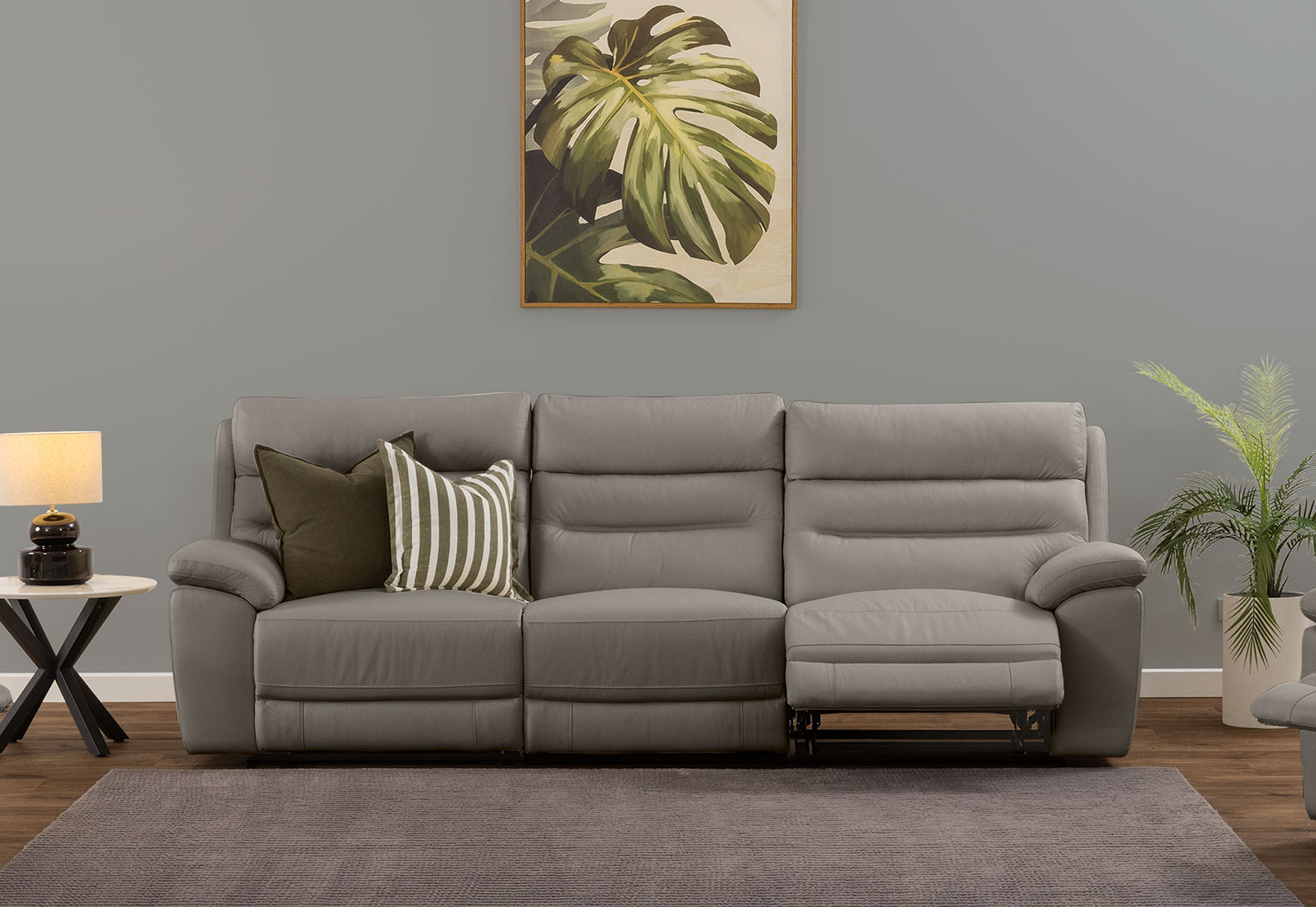 BEARMAN LEATHER 3 Seater Sofa with 2 inbuilt Recliners – image 1 of 15