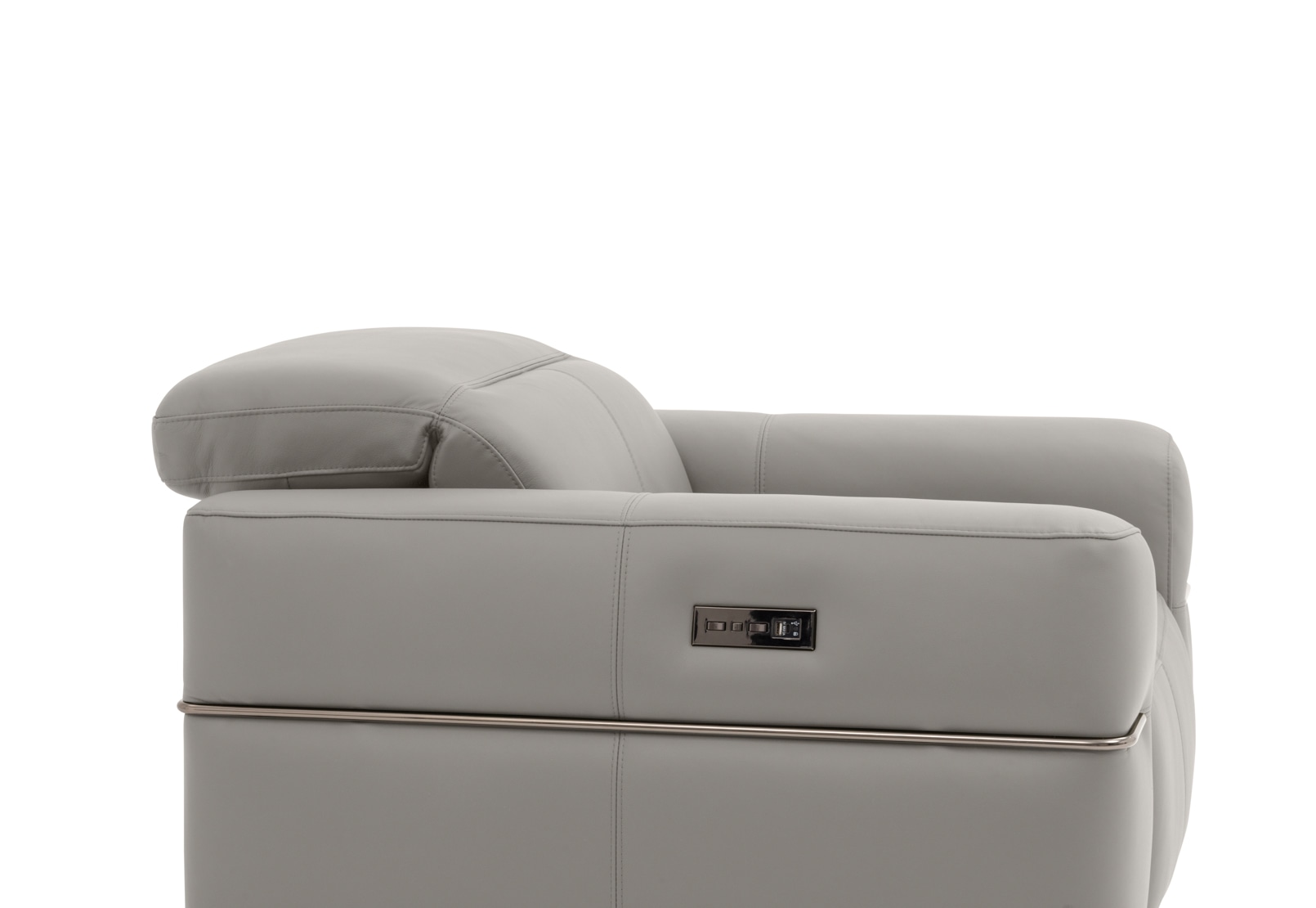 SERAFINI LEATHER Electric Recliner – image 9 of 15