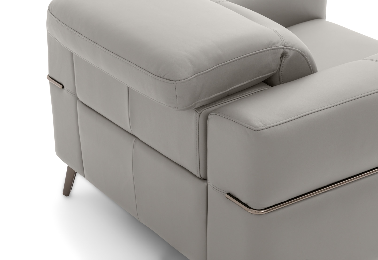 SERAFINI LEATHER Electric Recliner – image 10 of 15
