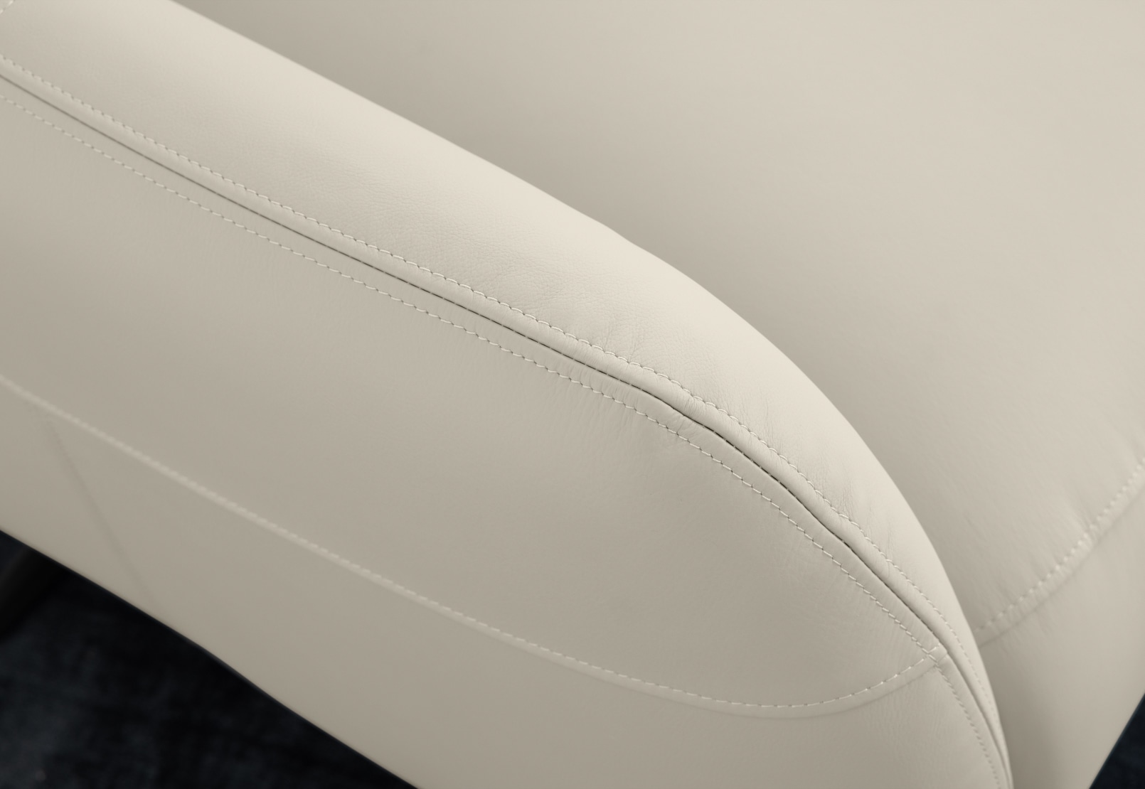 ALDRICH LEATHER Swivel Electric Recliner – image 9 of 11