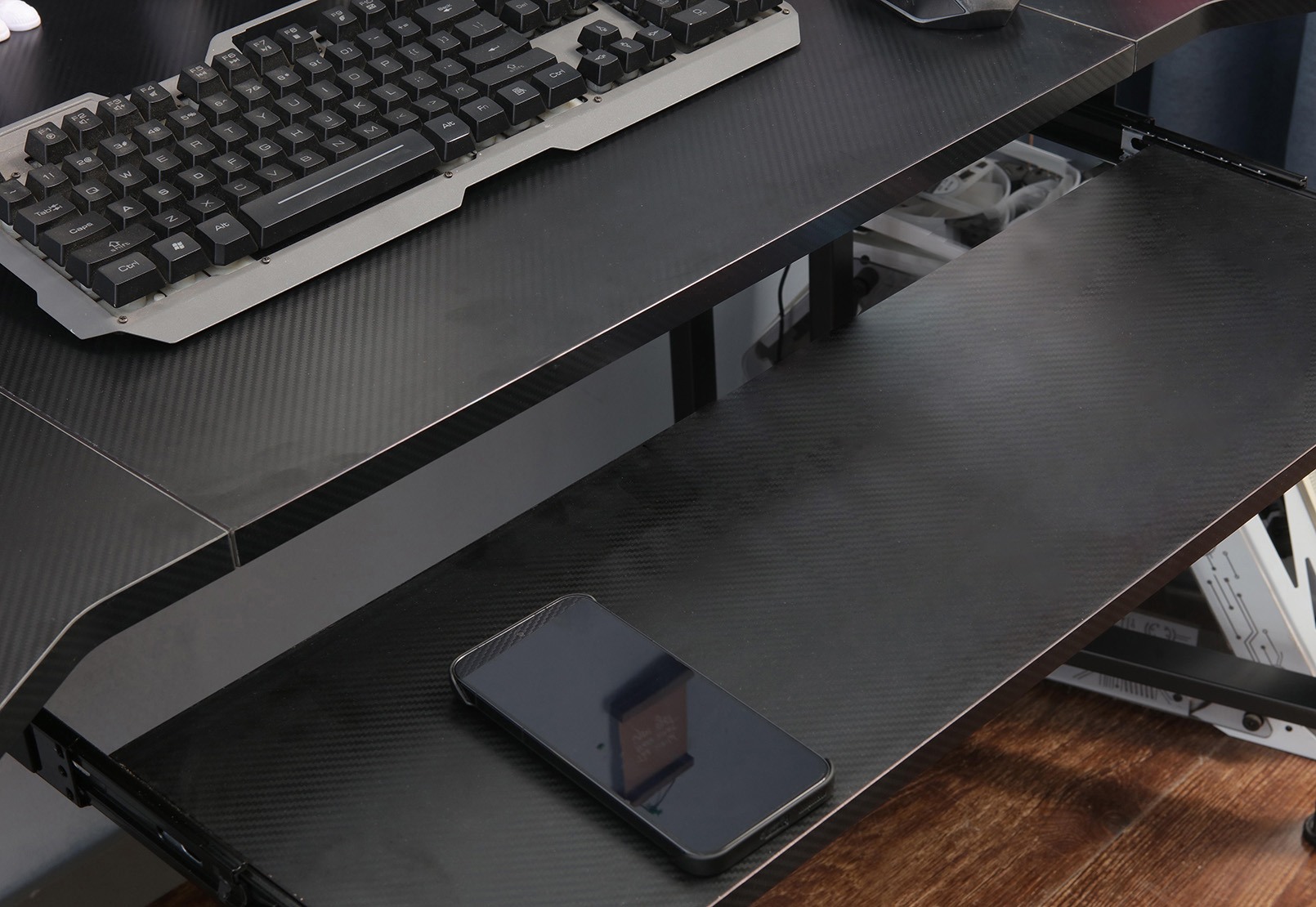ODEON Gaming Desk – image 10 of 11