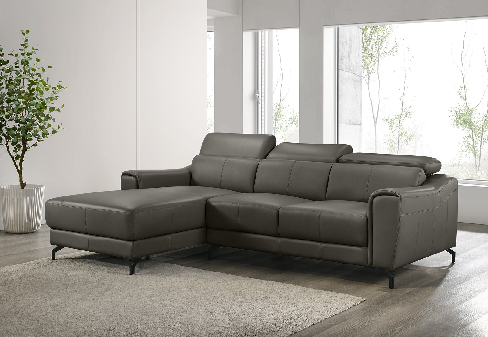 PELOSI LEATHER 3 Seater LHF Chaise – image 1 of 6
