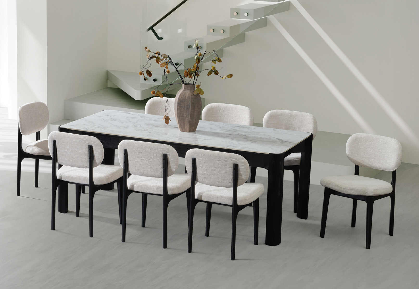 LINUS Dining Table – image 7 of 8