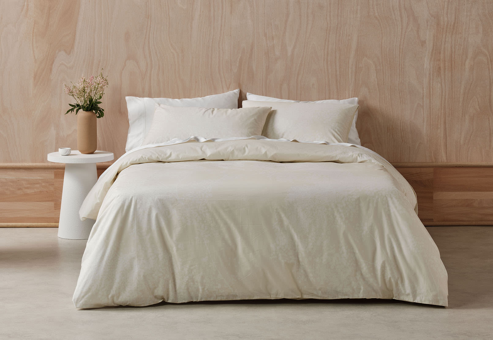 SOLVYN King Bed Quilt Cover Set – image 1 of 3