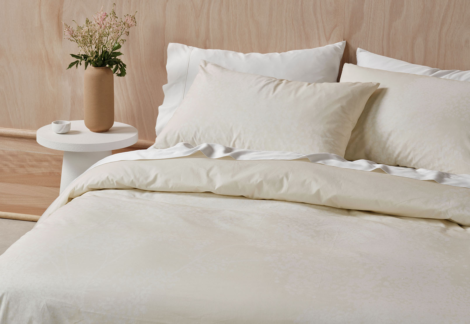 SOLVYN Queen Bed Quilt Cover Set – image 2 of 3