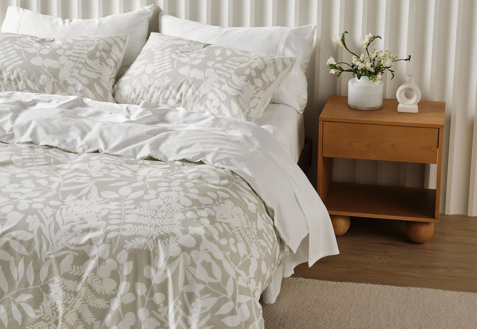 ZALINA Queen Bed Quilt Cover Set – image 2 of 3