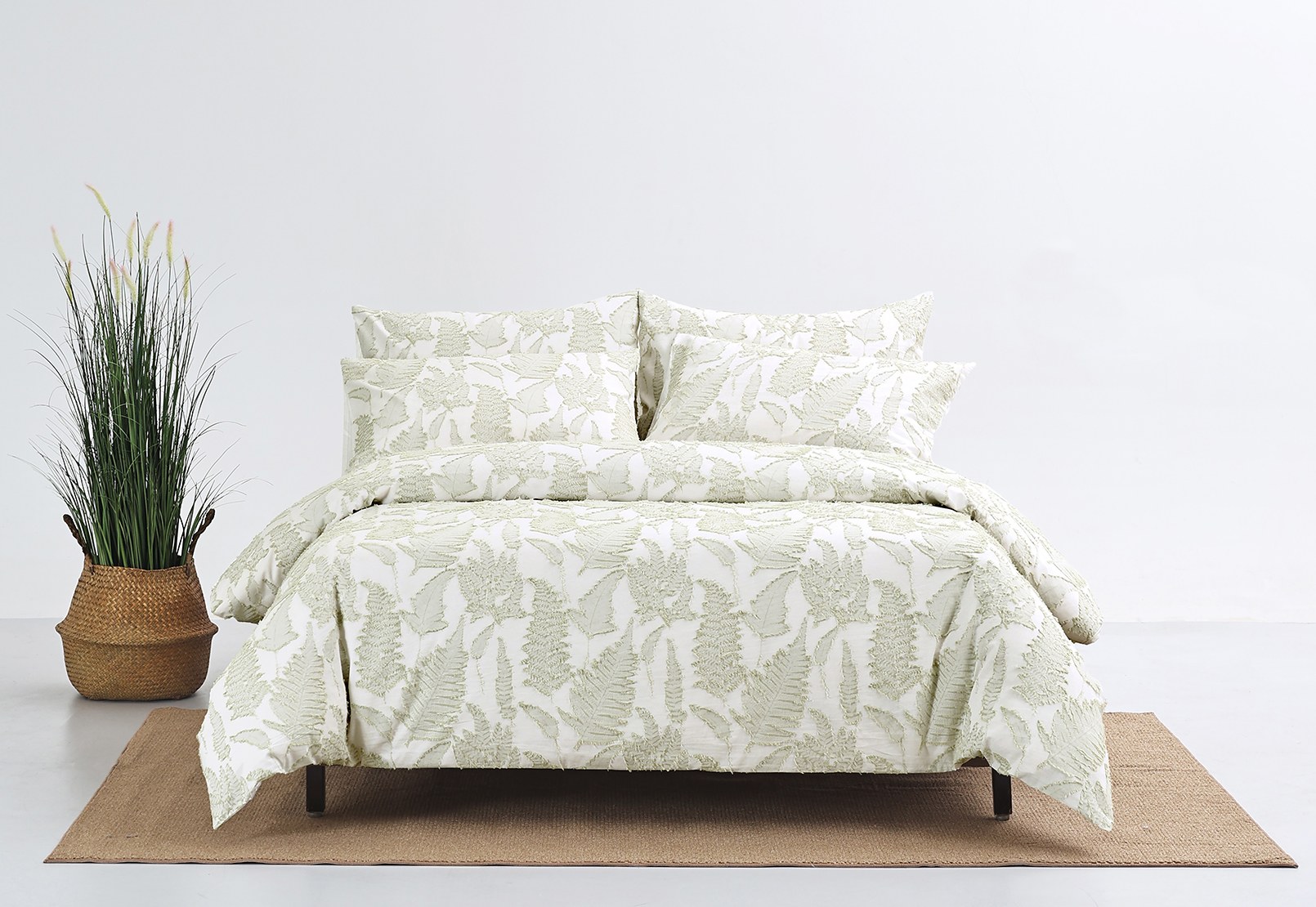 CLOUDREST Queen Bed Quilt Cover Set – image 1 of 1