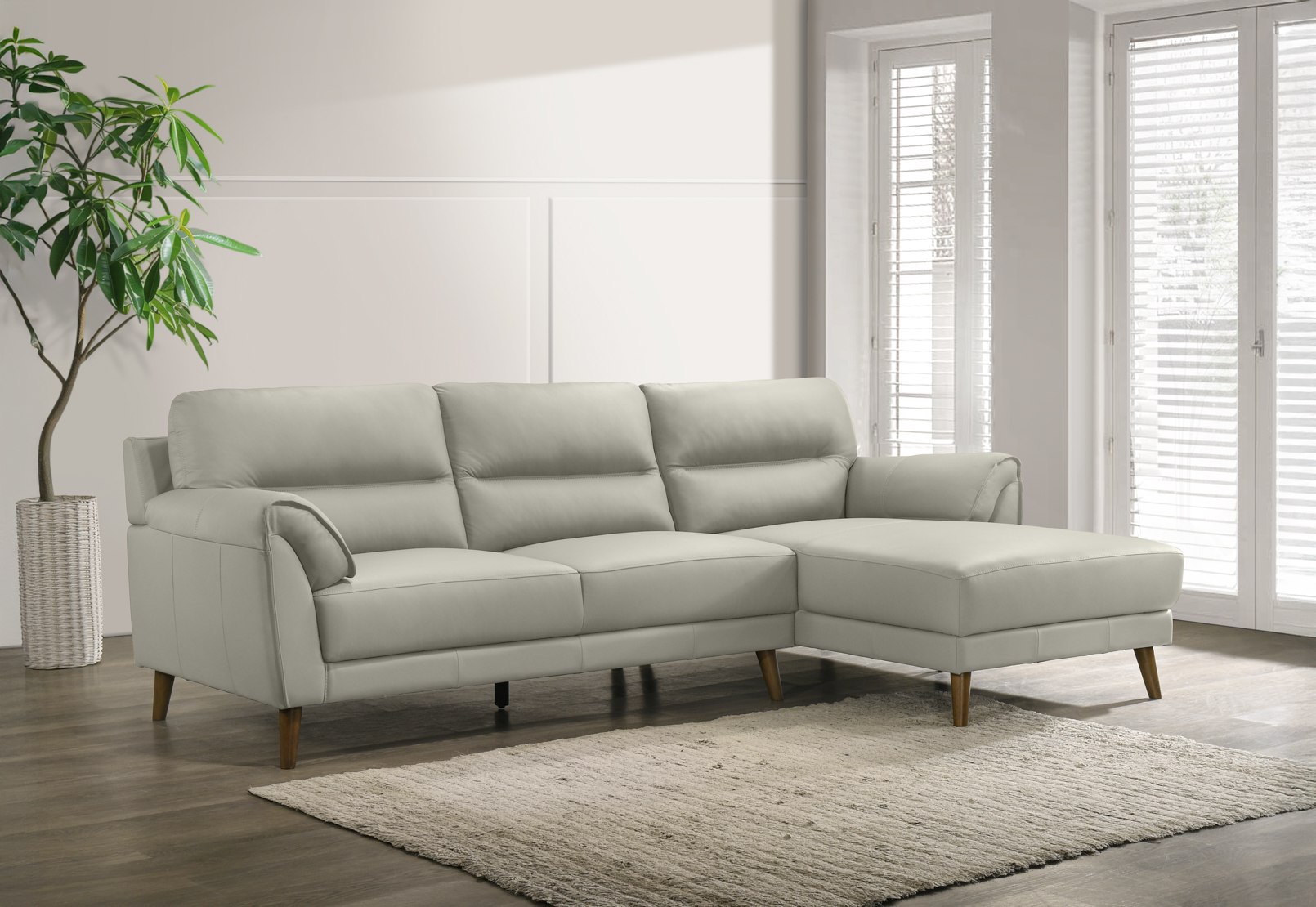 CARNABY LEATHER 3 Seater RHF Chaise – image 1 of 5