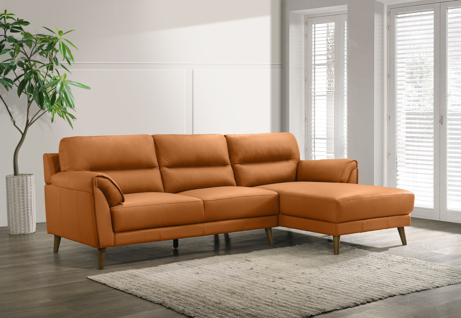 CARNABY LEATHER 3 Seater RHF Chaise – image 1 of 5