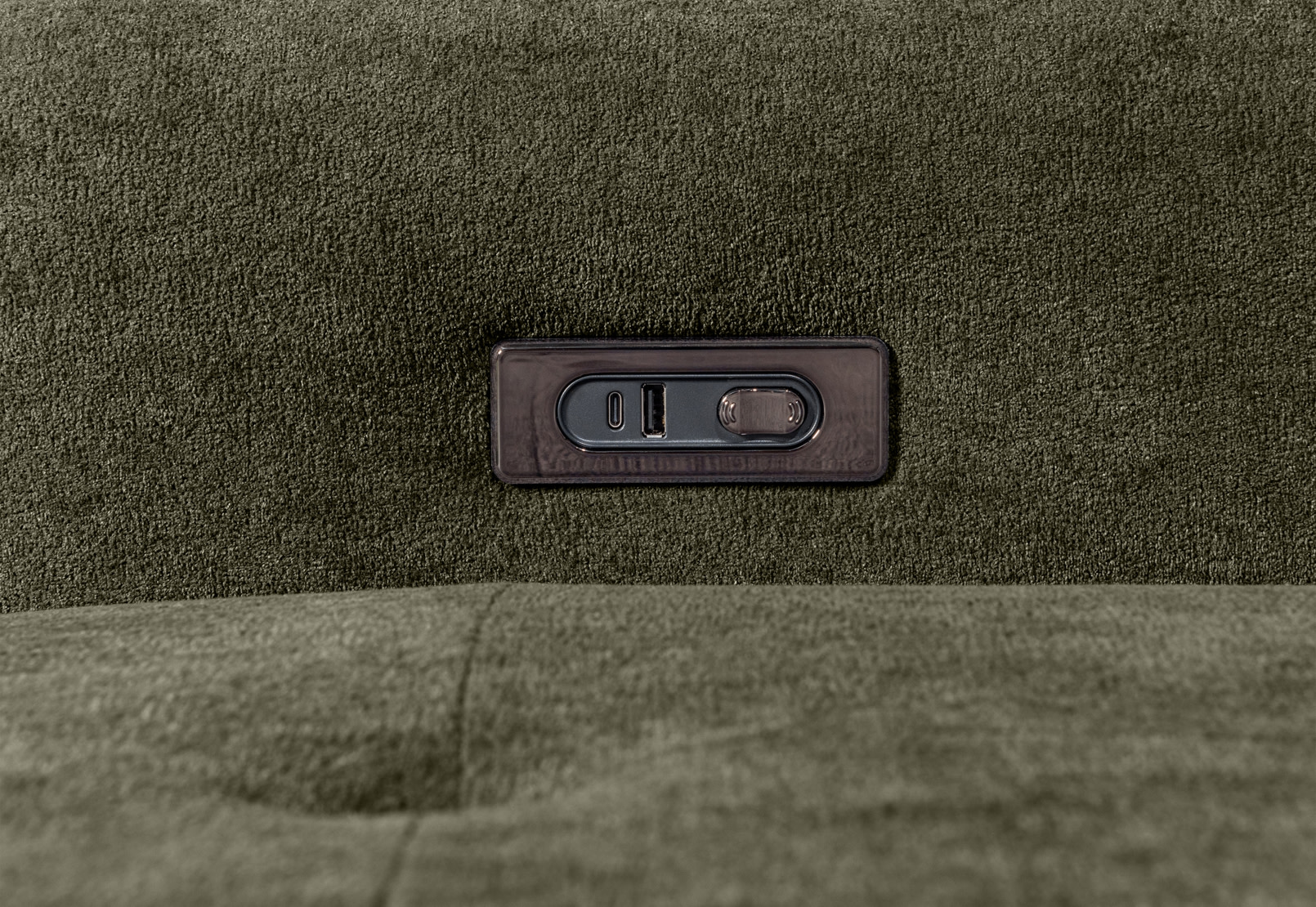 BEVERLY FABRIC 6S Corner with 3 Electric Slide-out Recliners & RHF Chaise – image 12 of 13
