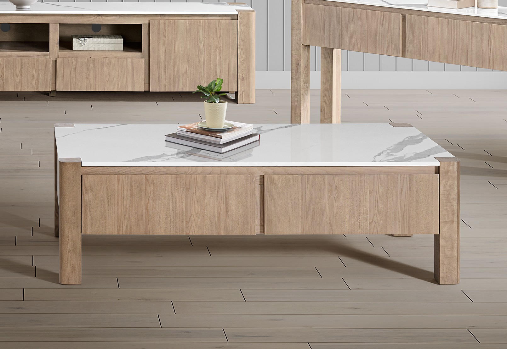 TIVOLI Coffee Table – image 1 of 8