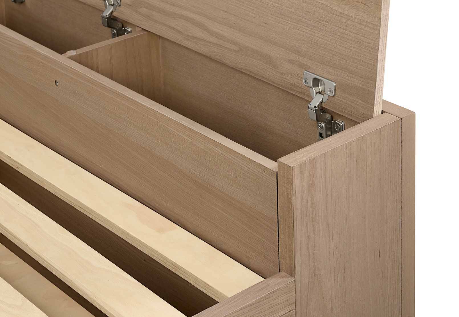 TIVOLI Queen Bed – image 19 of 27