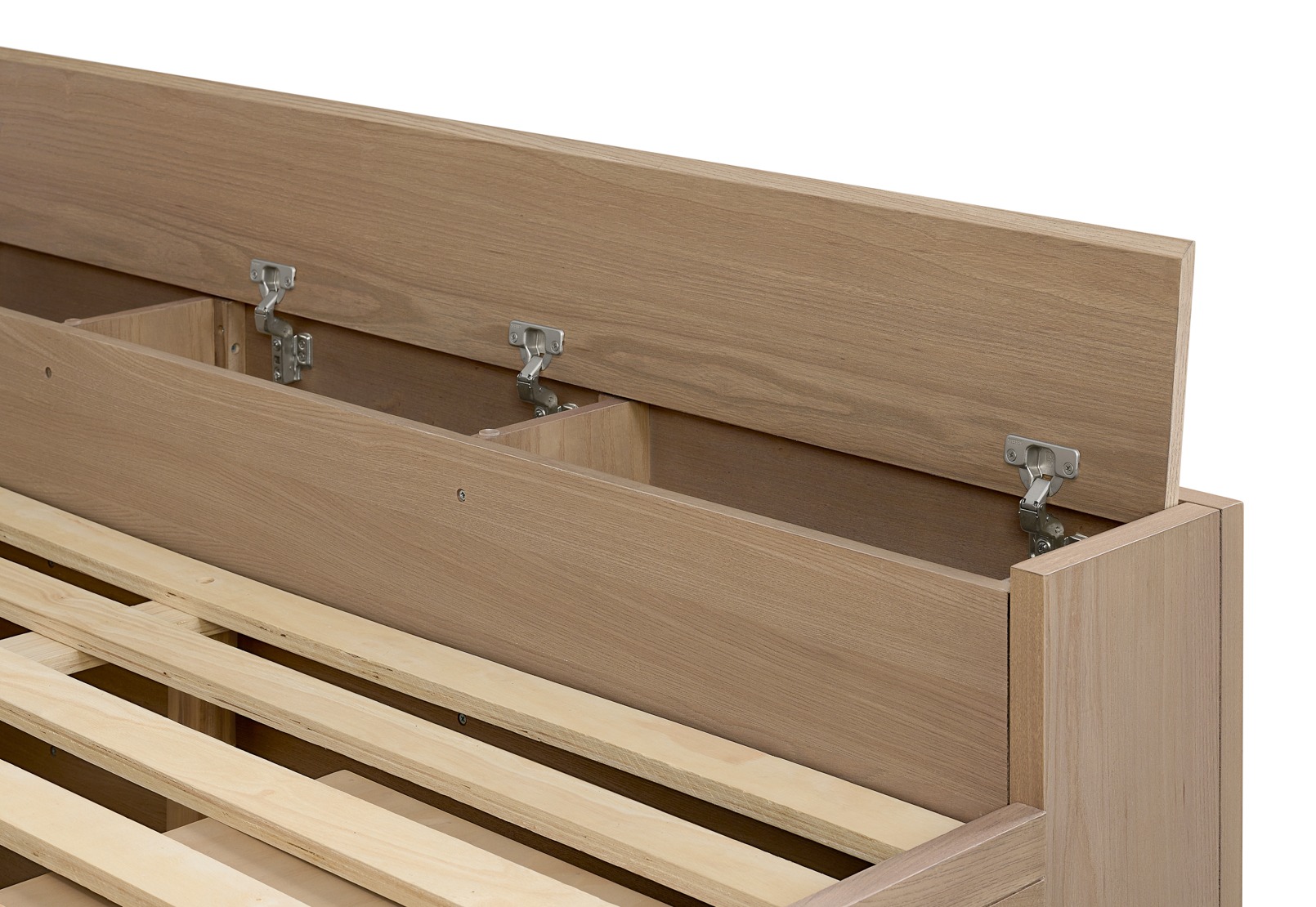 TIVOLI Queen Bed – image 21 of 27