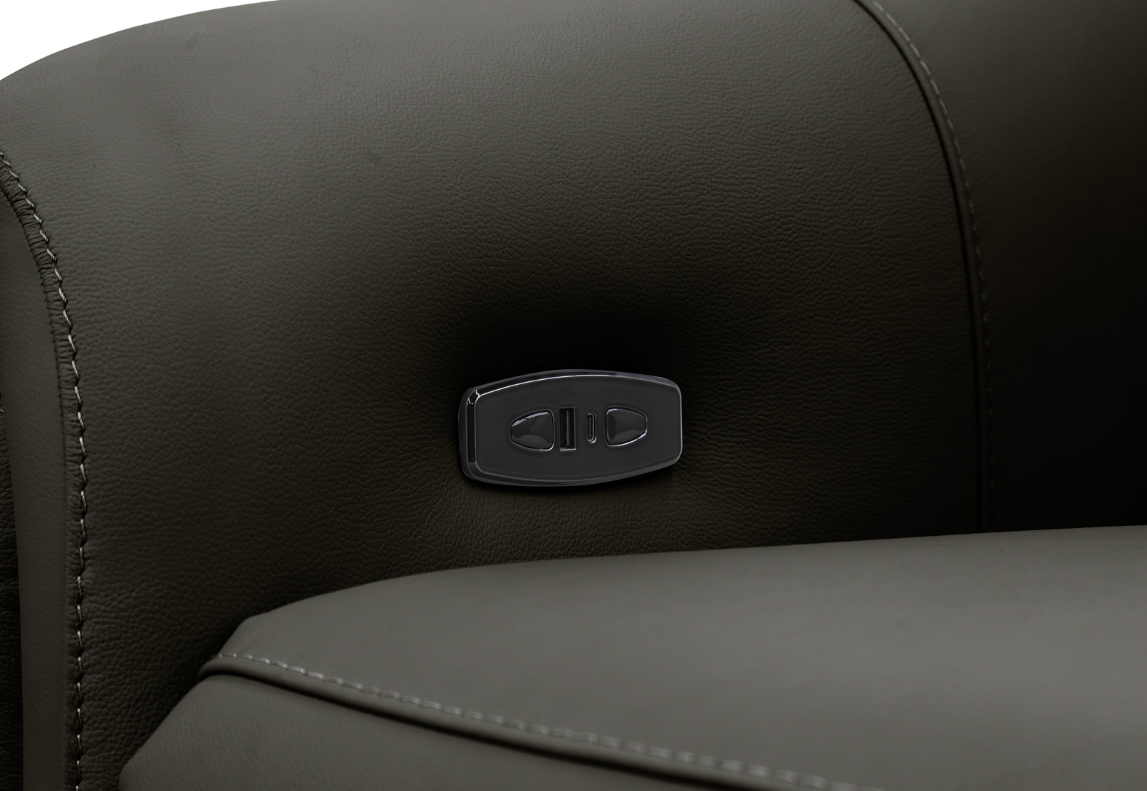 CASAMORE LEATHER 3 Seater with 2 Inbuilt Electric Recliners – image 11 of 11