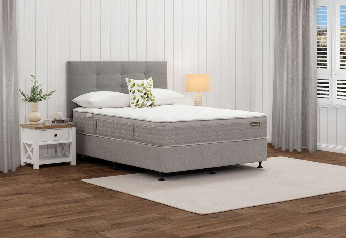 ACCLAIM ULTRA RECHARGE FLEX Double Mattress – image 1 of 12
