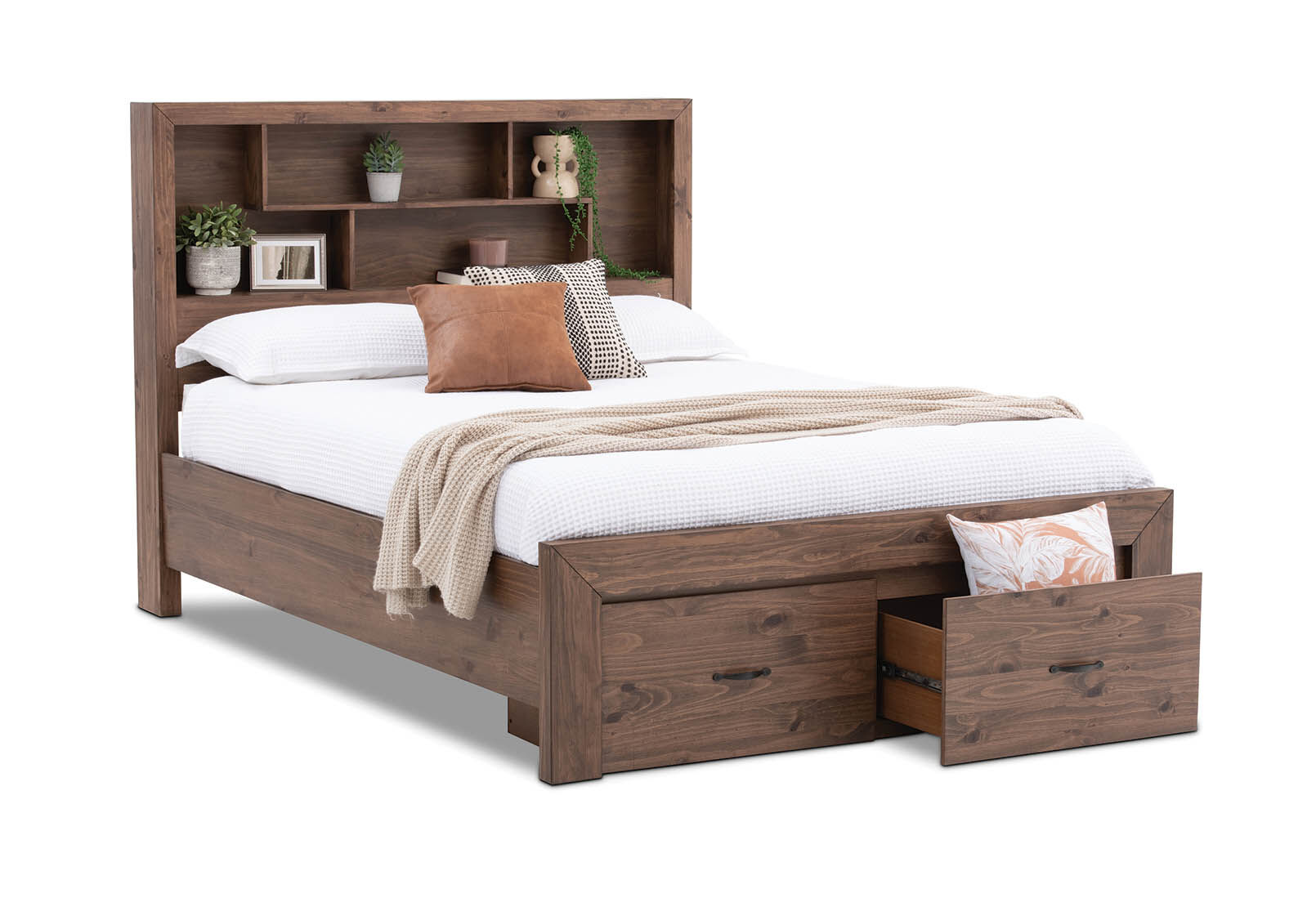 BROOKHAVEN King Bed – image 3 of 10