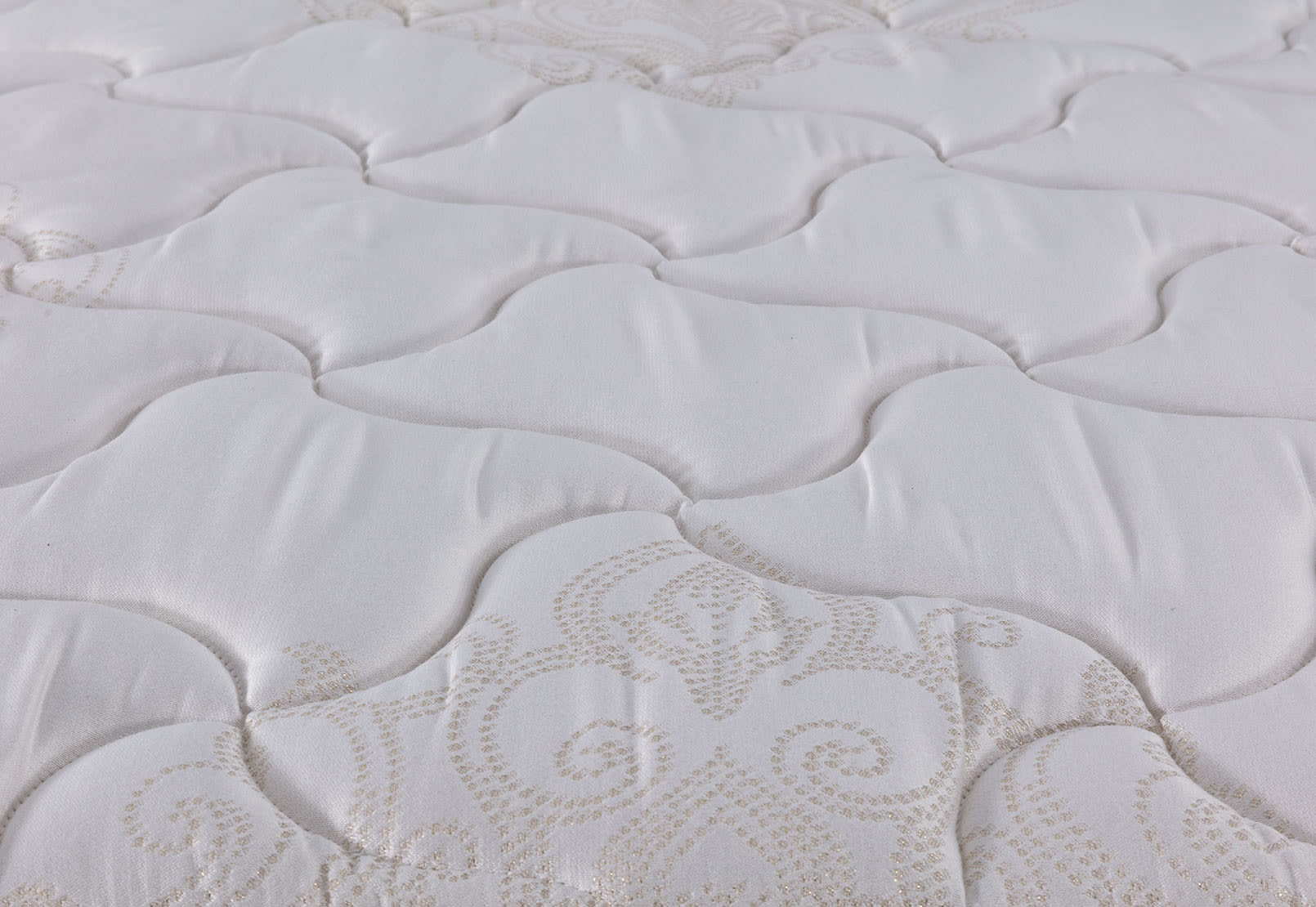 EXQUISITE GOLD FLEX Queen Mattress – image 7 of 9