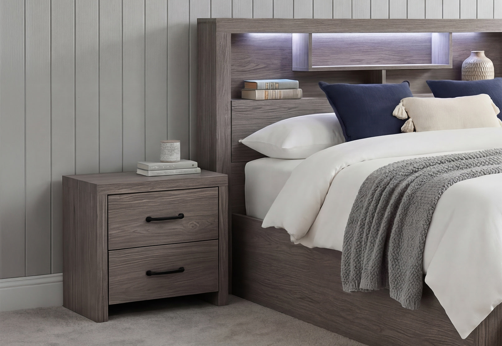 GEOVANA Bedside Table – image 1 of 8