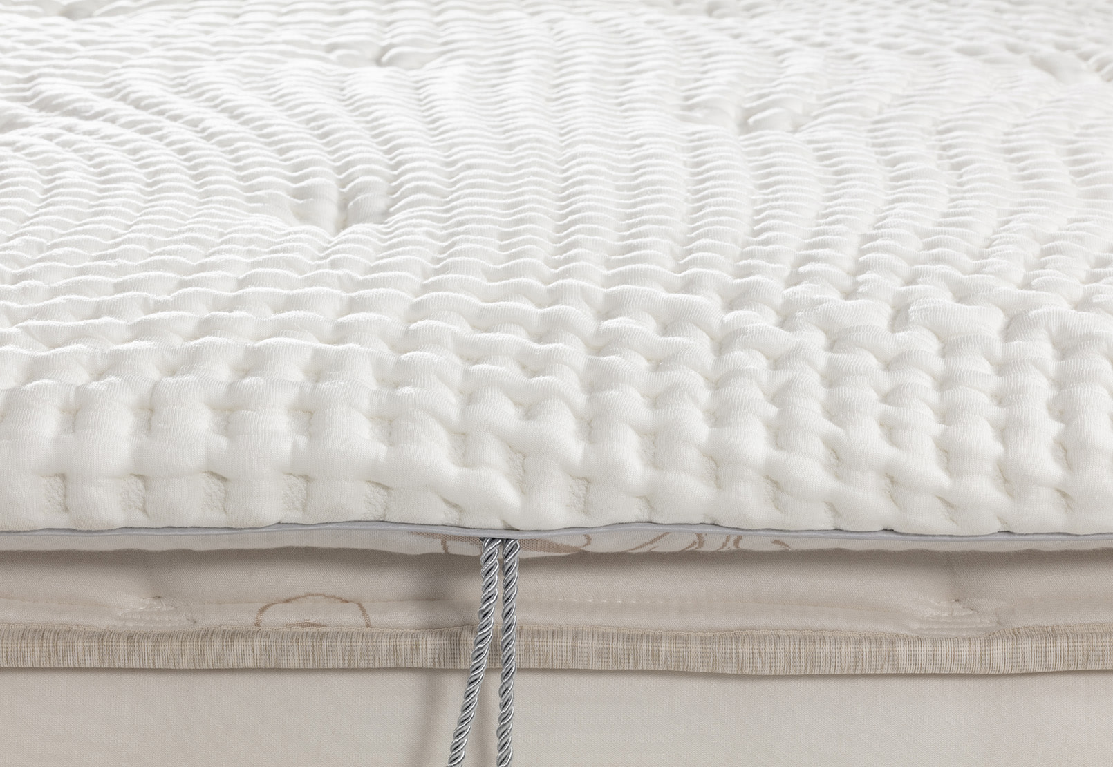 SIGNATURE BELLUCCI King Mattress – image 8 of 10