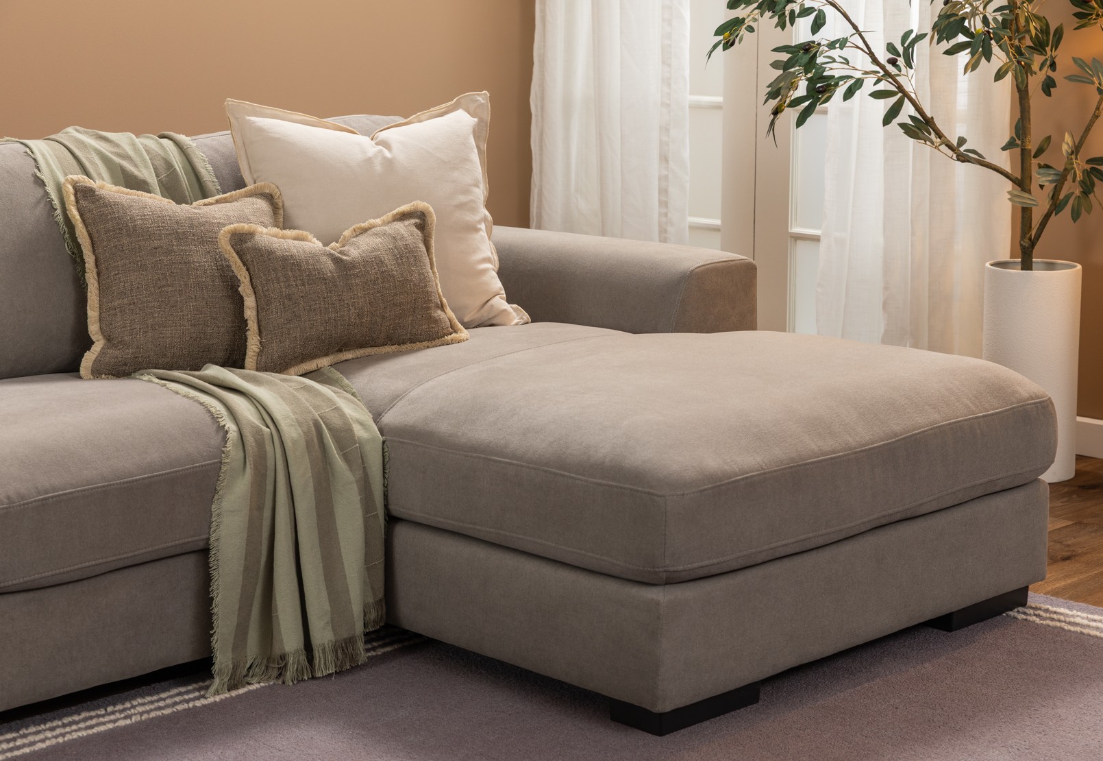 VELORA 50X50CM Cushion – image 3 of 3