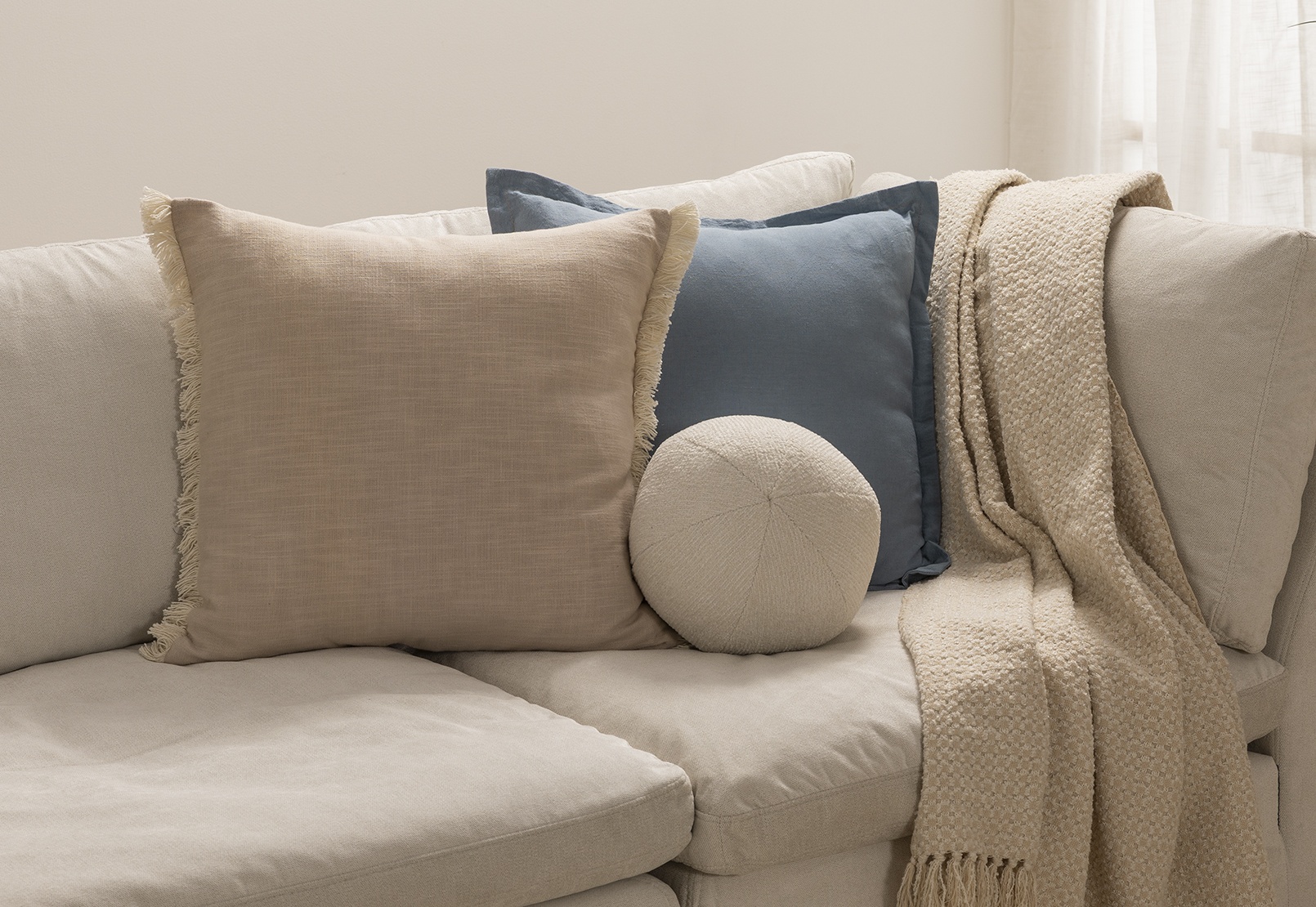 HUSHEN 55CM Cushion – image 1 of 3