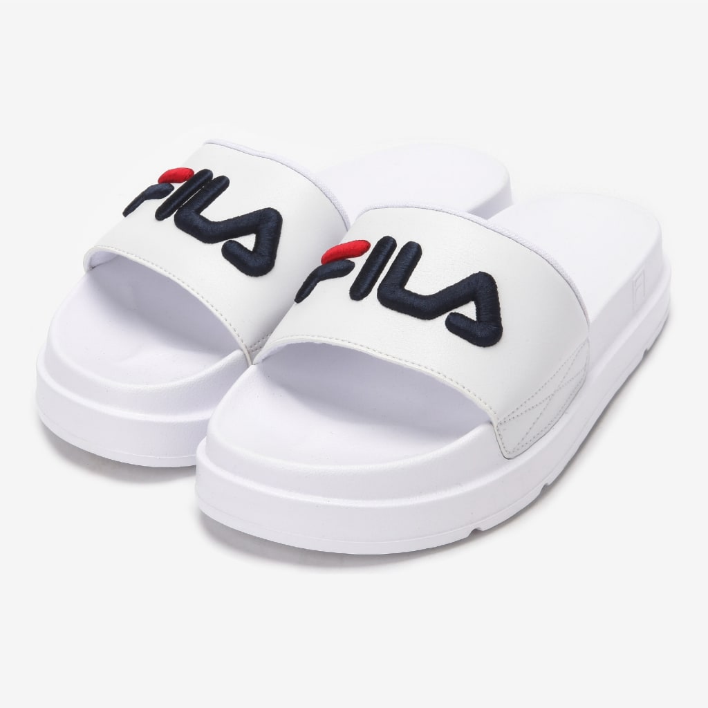 white fila slippers