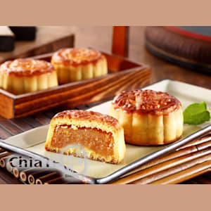 Chia Te Cantonese Style Pineapple Moon Cake 4 Pieces