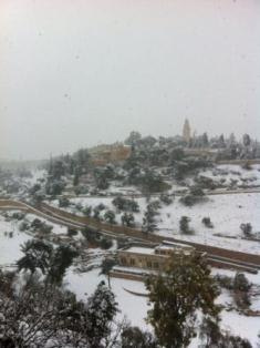 Jerusalem under snow image