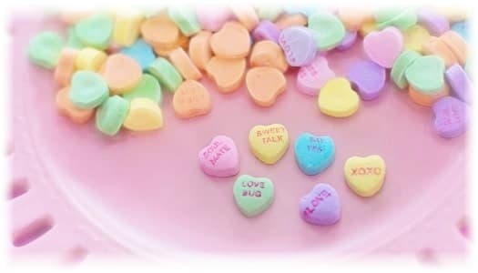 heart-shaped candy by Jill Wellington - Pixabay 26446