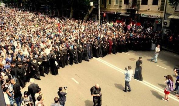 Tbilisi. Georgians stopped a demonstration of homosexuals / photo: Facebook