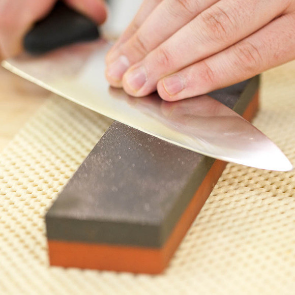 best way to sharpen kitchen knives