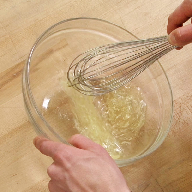 Best Easiest Way to Clean a Whisk