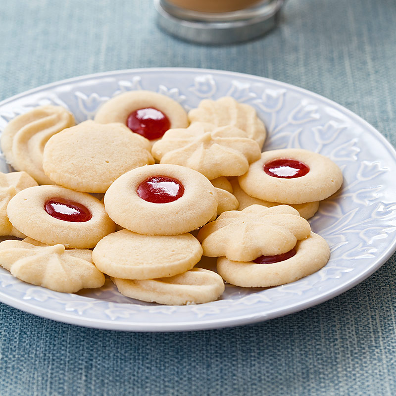 America's Test Kitchen - Don't have a cookie sheet? Try this tip when baking  holiday cookies.