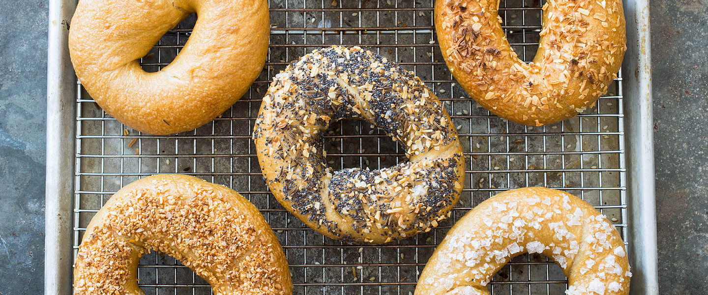 https://res.cloudinary.com/hksqkdlah/image/upload/30908_sfs-bagels-49.jpg