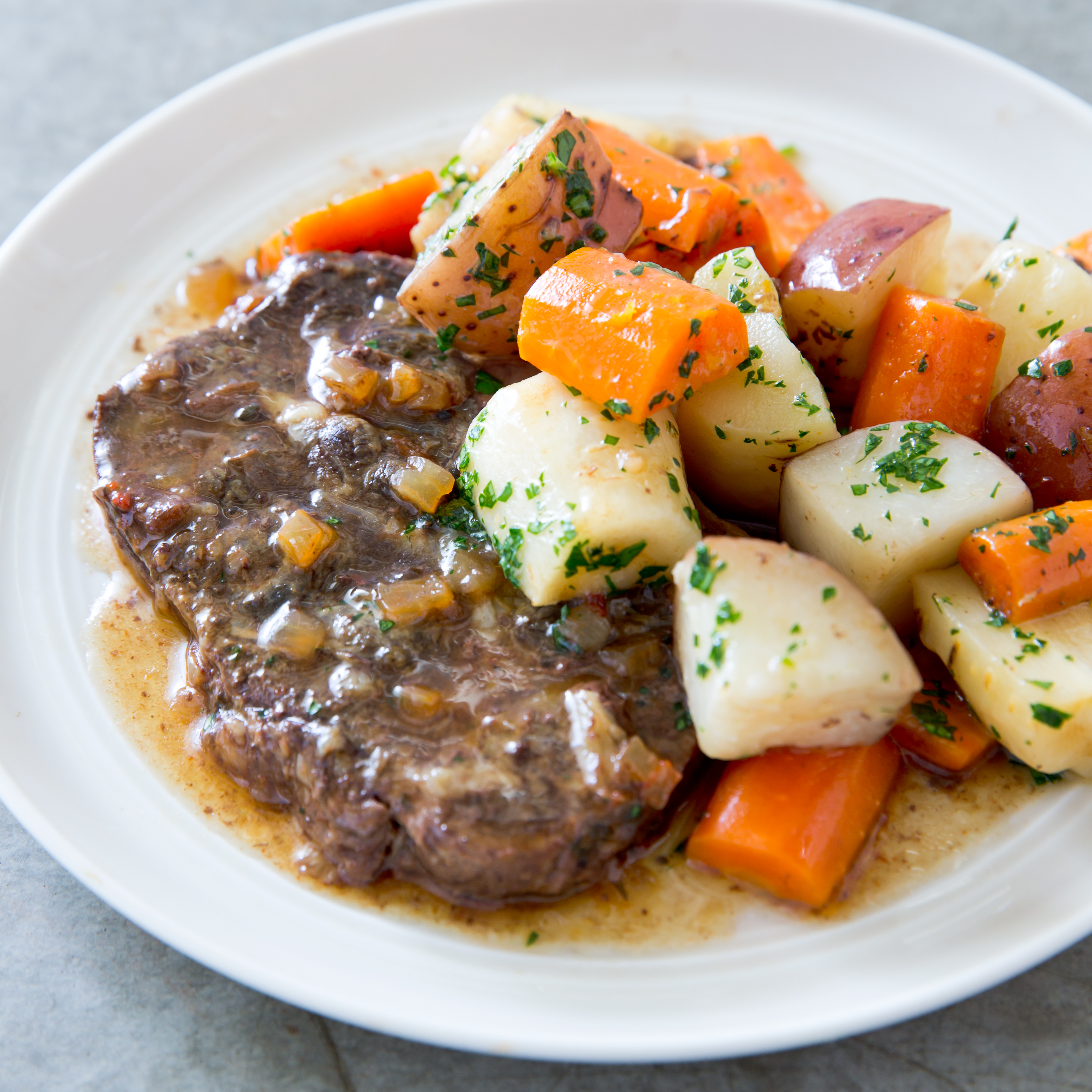 Slow cooker braised steak and onions recipe