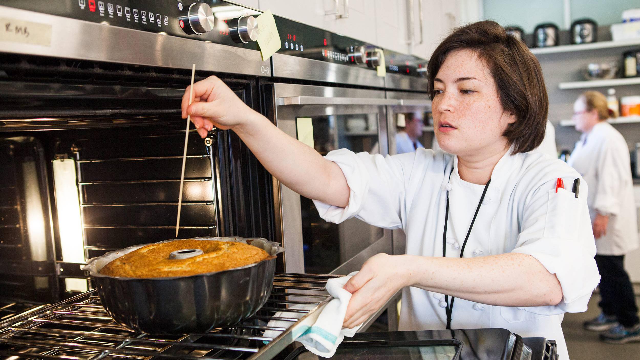 The Best Bundt Pan  Reviews by Wirecutter