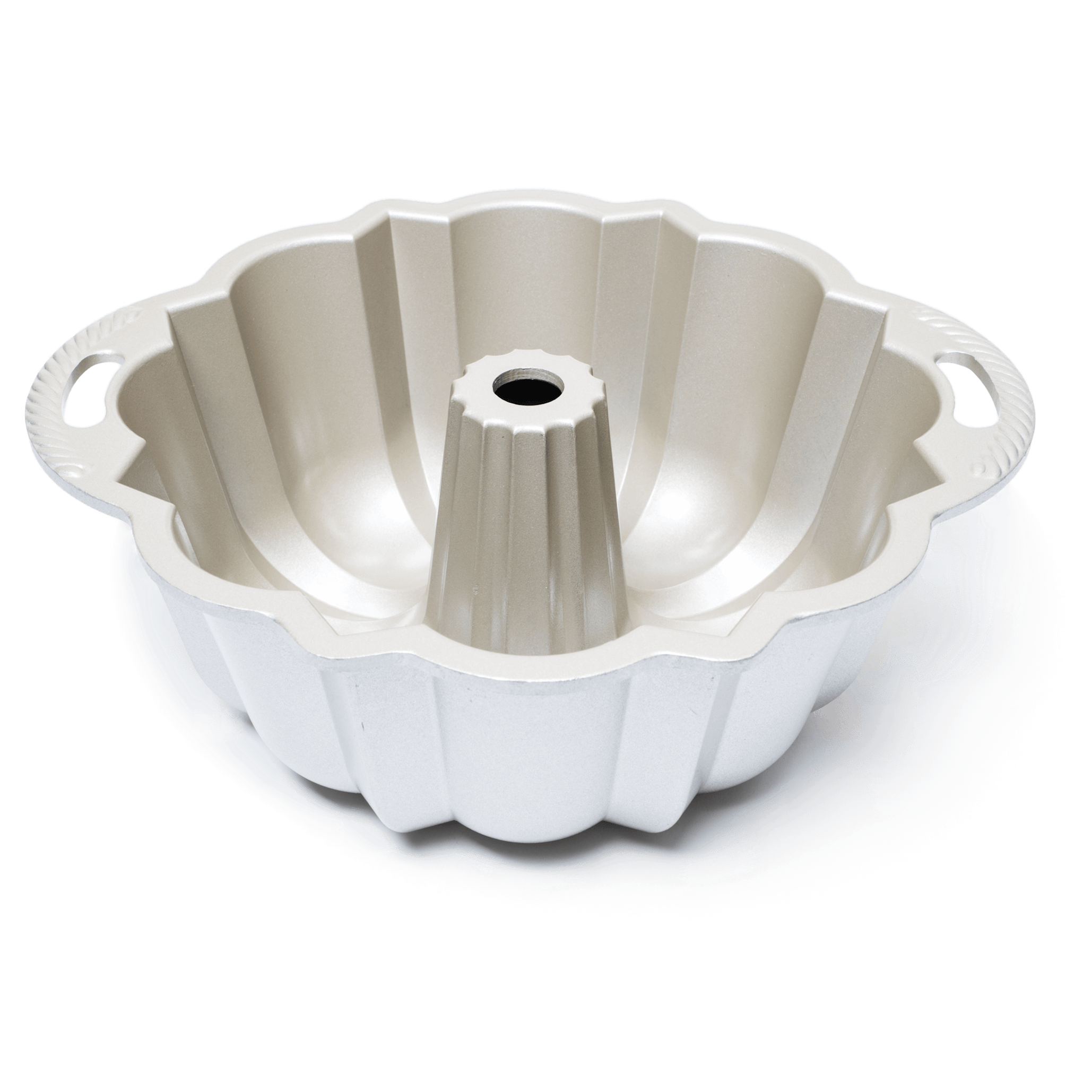 Nordic Ware Anniversary Bundt Pan + Reviews