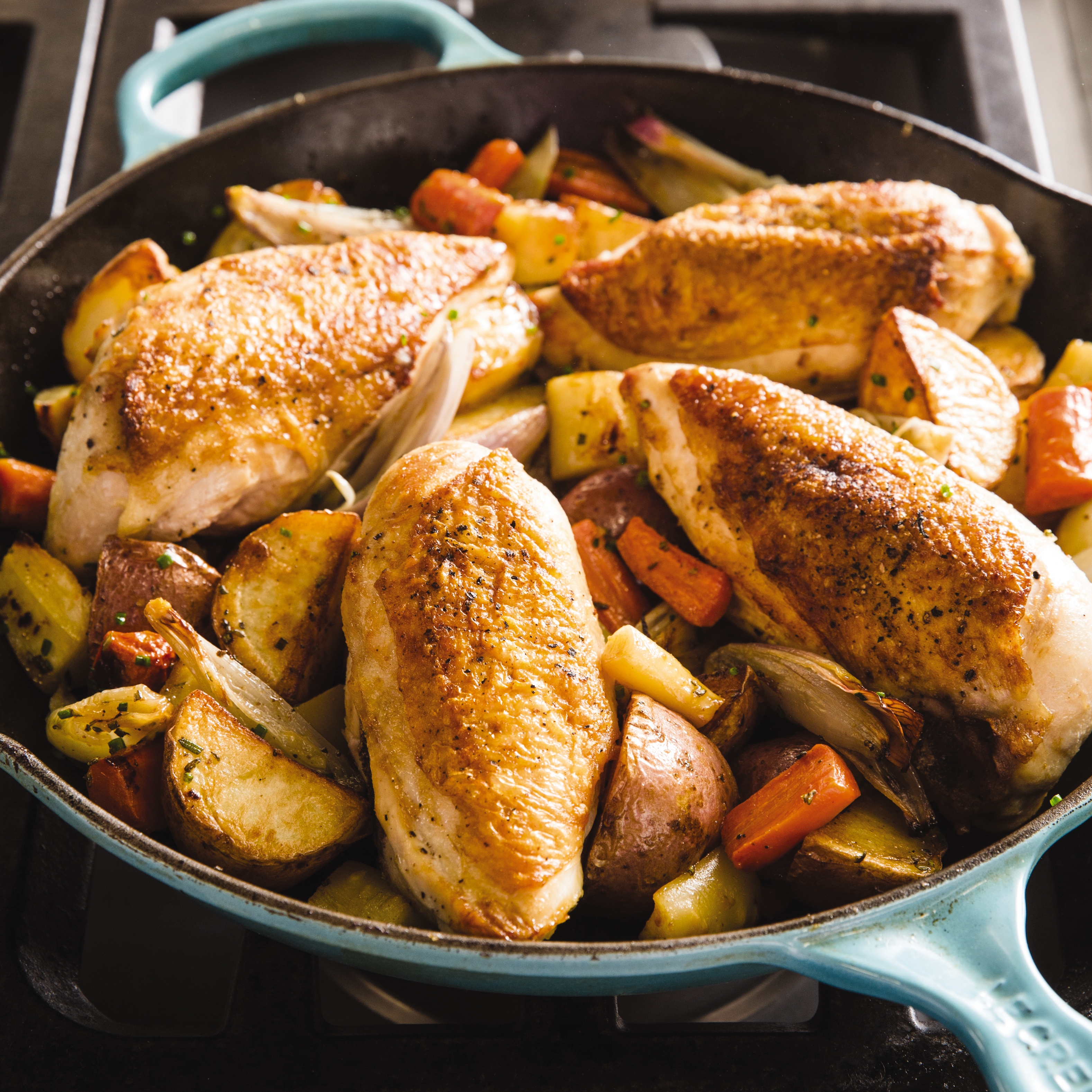 frying pan chicken and vegetables