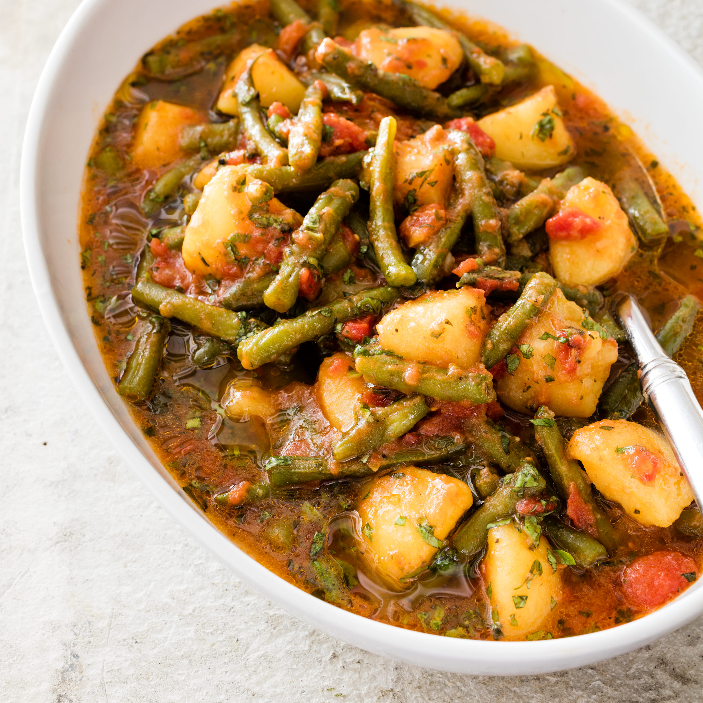 Mediterranean Braised Green Beans With Potatoes And Basil Cook S Illustrated