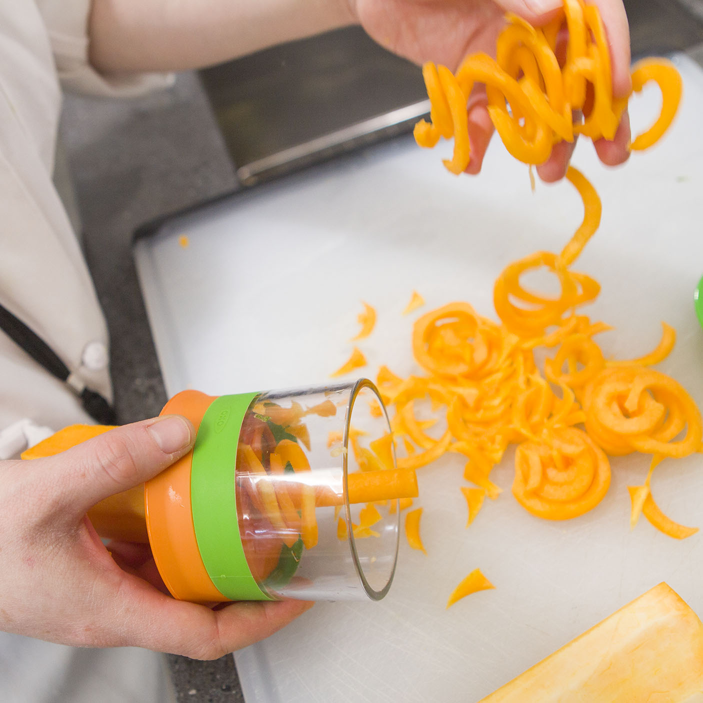 Portable Handheld Vegetable Spiral Slicer, for Cucumber, Zucchini, Lemon &  More