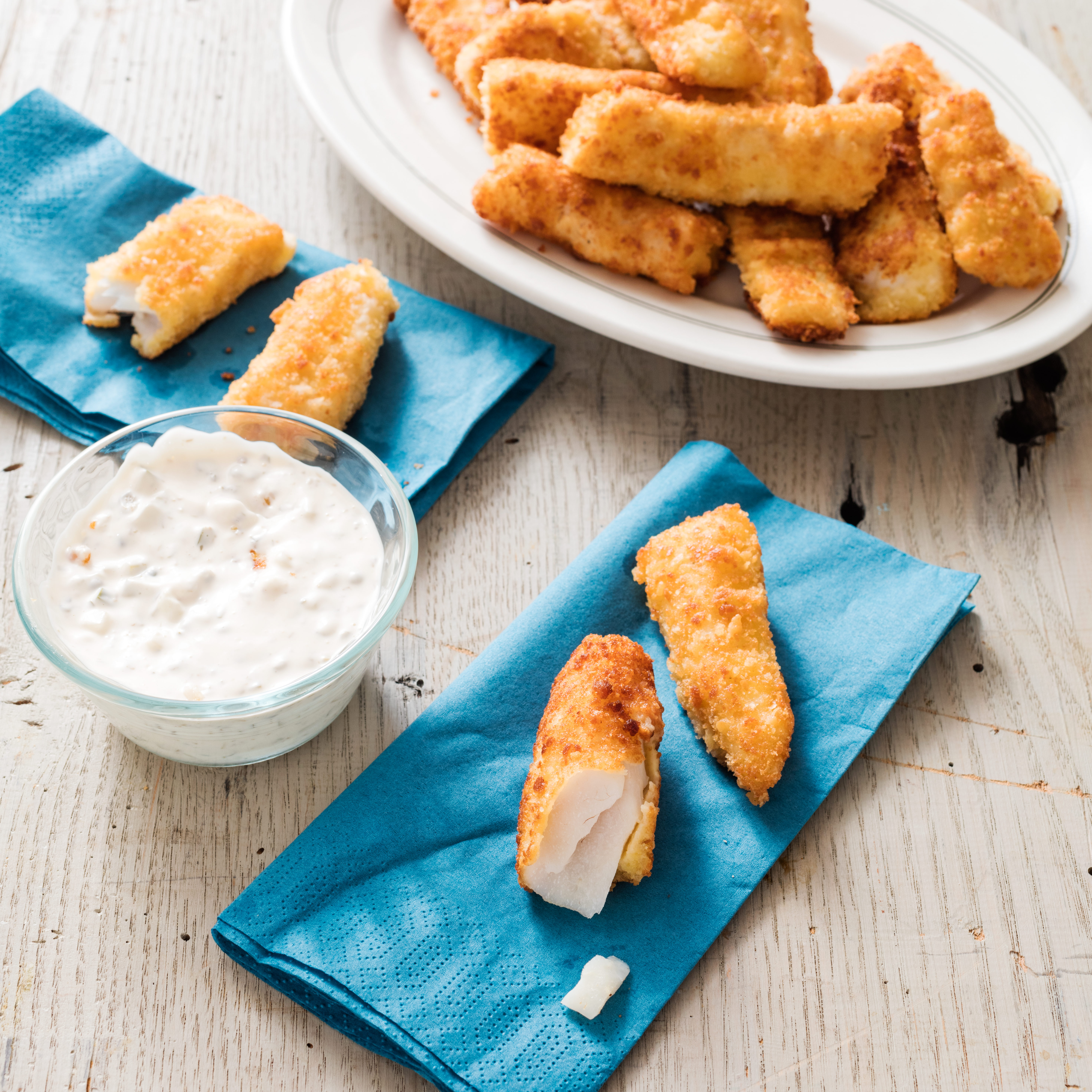 Crispy Fish Sticks With Tartar Sauce