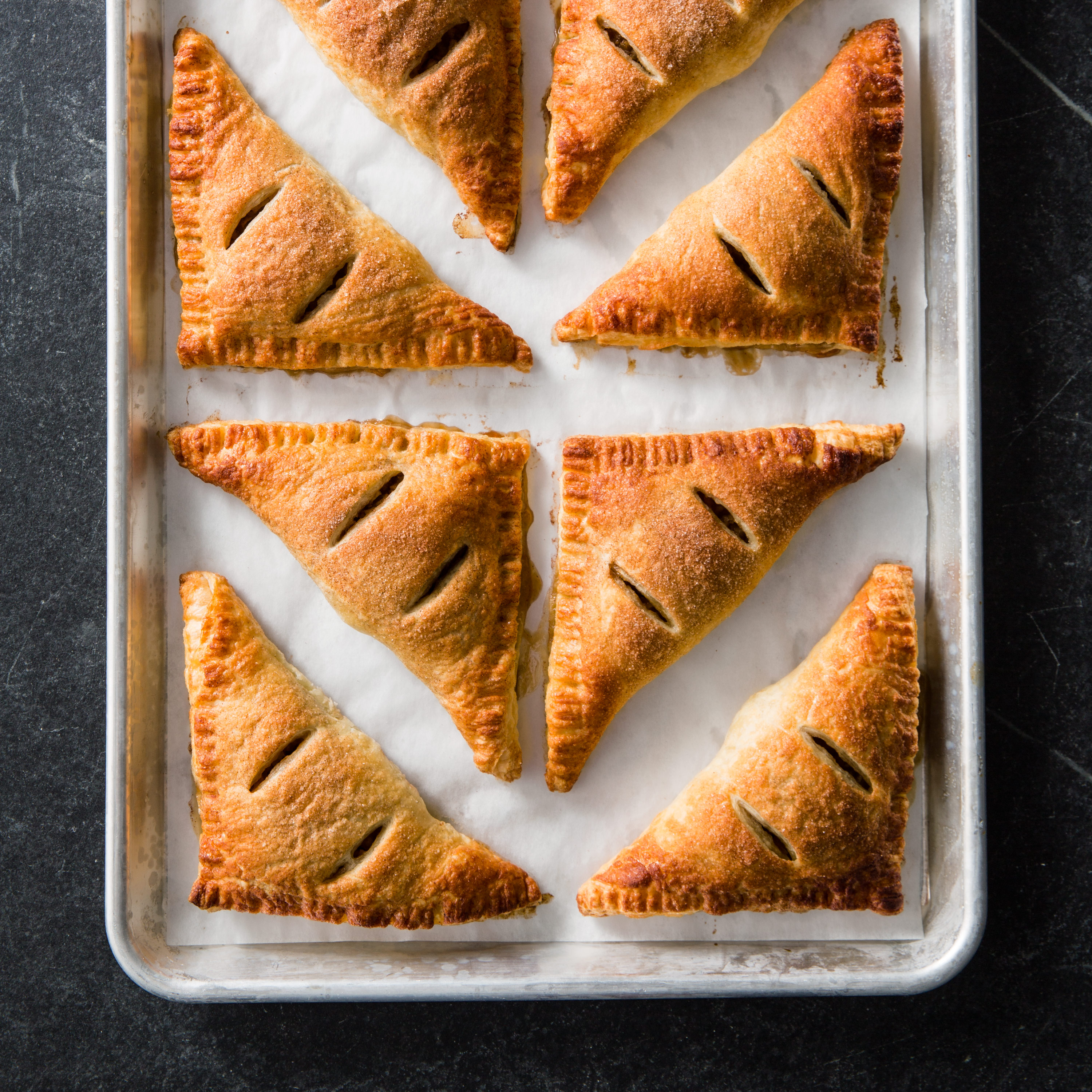 apple turnover with puff pastry