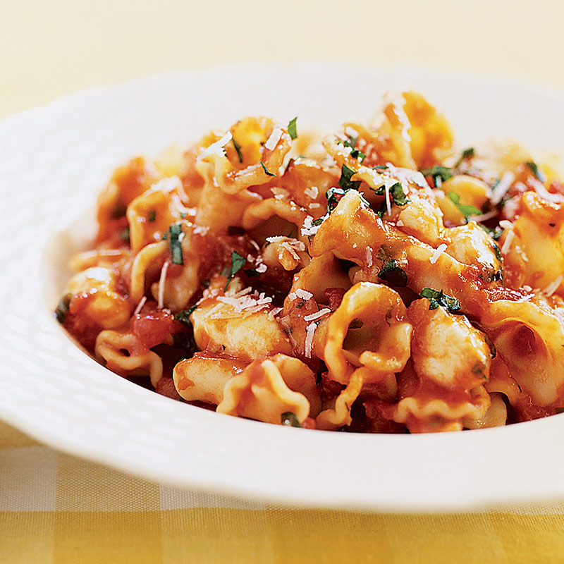 Quick Tomato Basil Pasta with Fresh Mozzarella