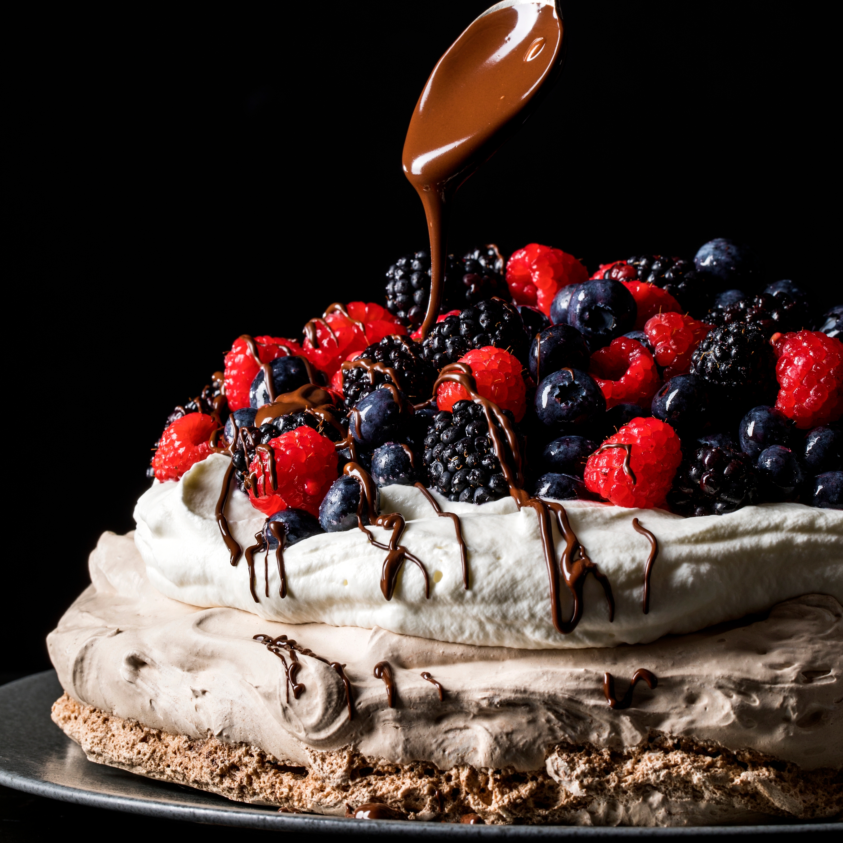 Wild Berry Pavlova Recipe | Dr. Oetker