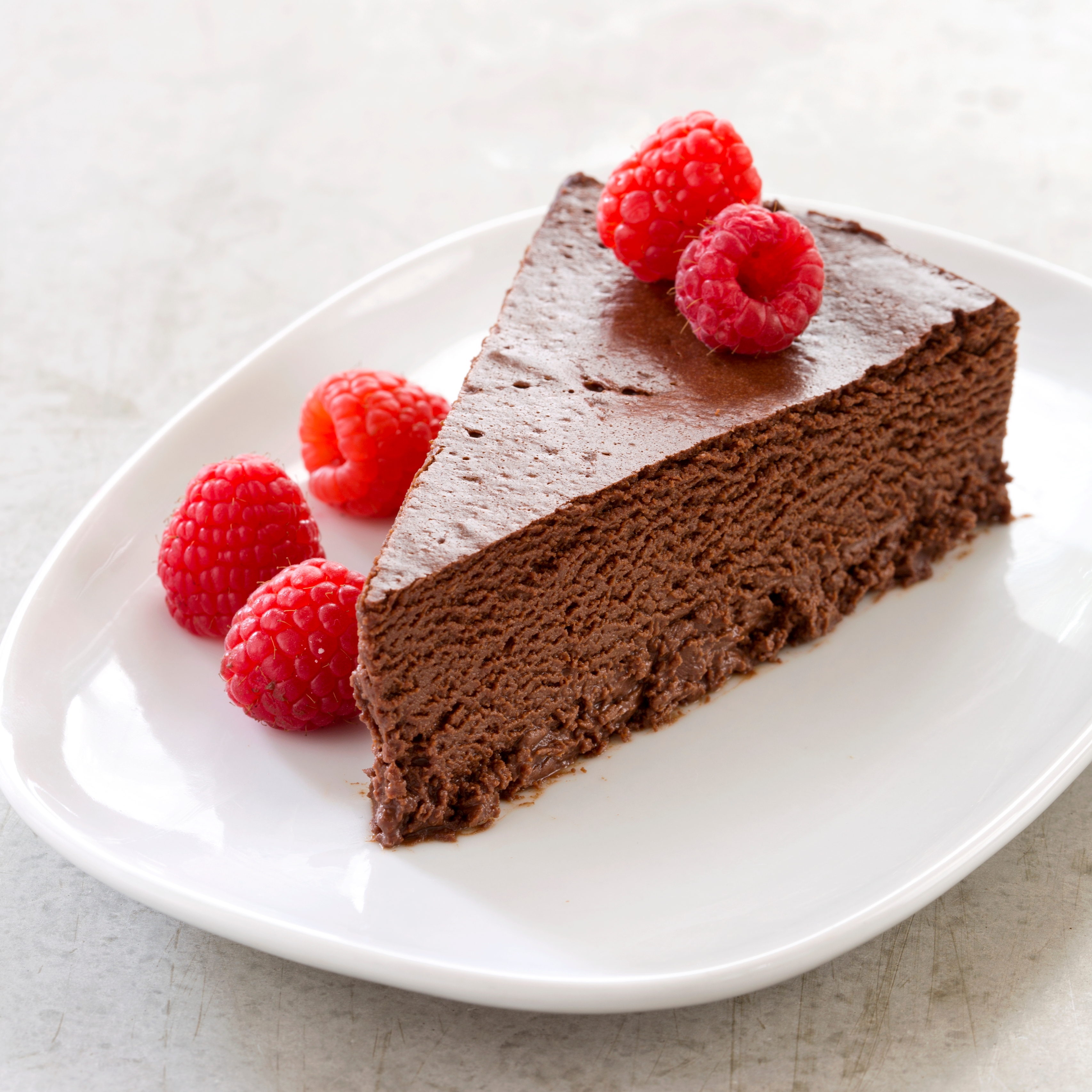 Light and Fluffy Flourless Chocolate Cake - Frosting and Fettuccine