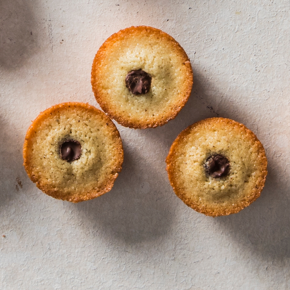 Financier plum cake recipe - Chatelaine