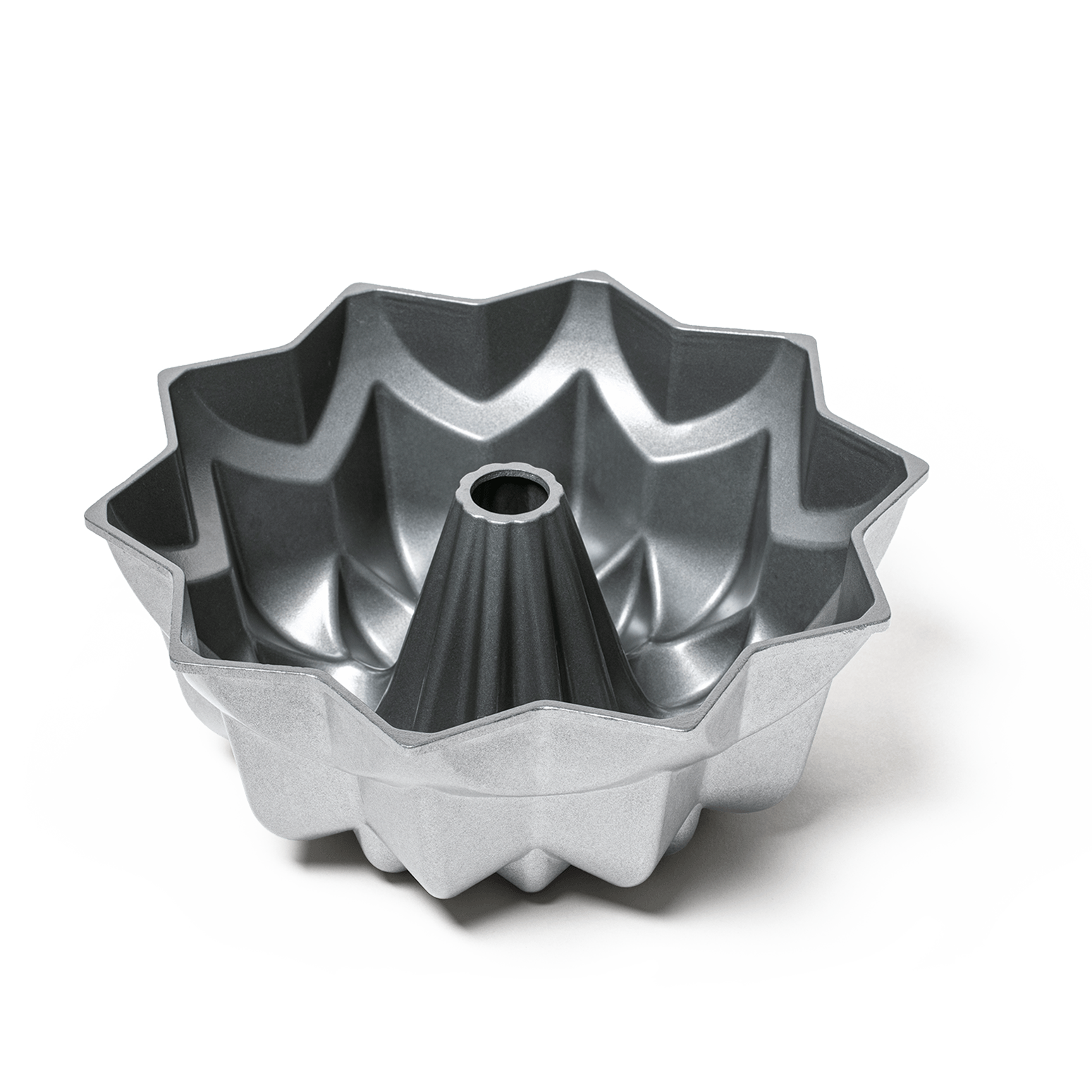 USED Nordic Ware Star Bundt Pan - Heavy Cast Aluminum - 10 Cup