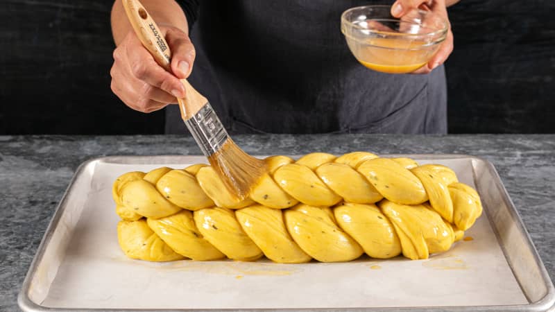 How to Make an Egg Wash and Use It for Golden Baked Goods